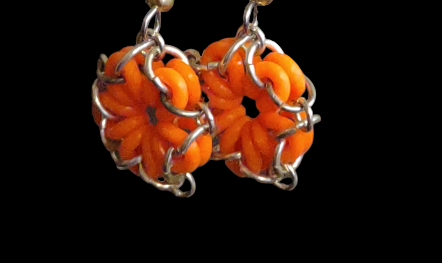 Flower chainmail earrings